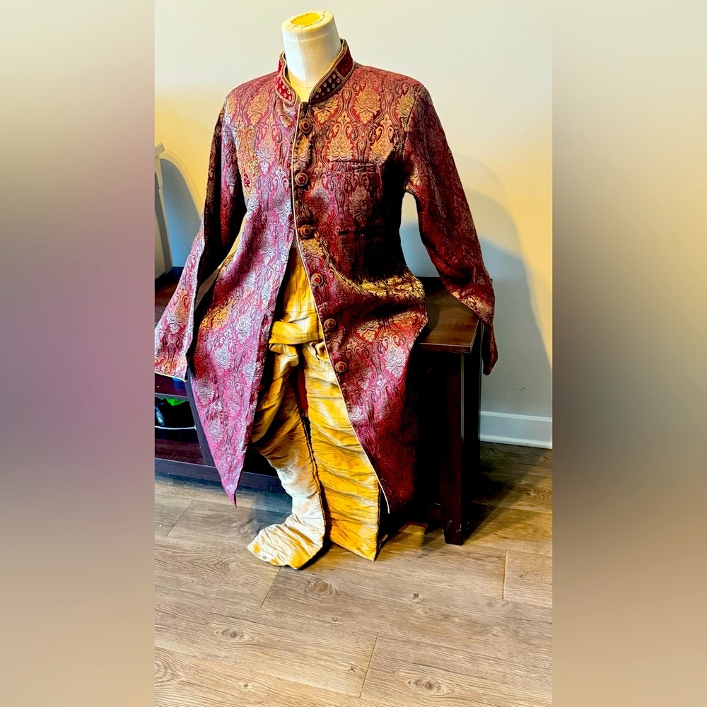 Rich Royalty Red Gold Indian Kurta Set Wedding Outfit Shervani 44L